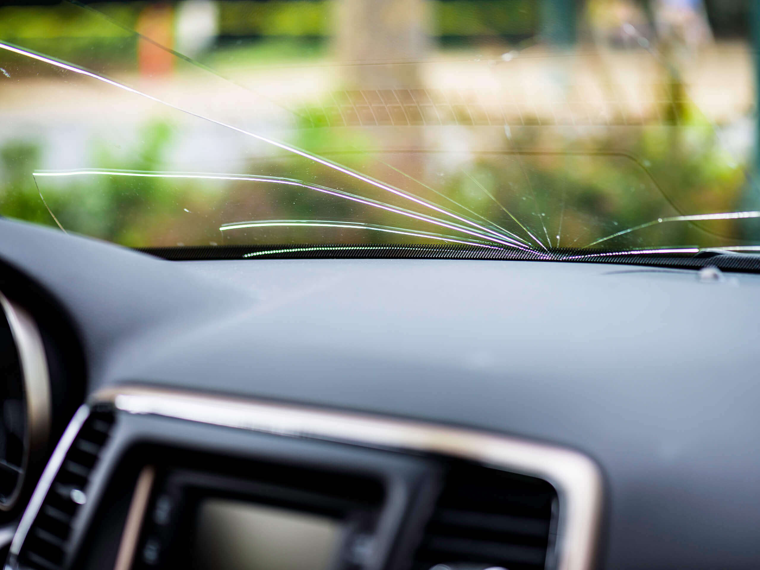 diamond-auto-cracked-windshield-header