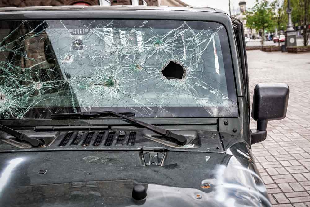 shattered windshield Winslow, AZ